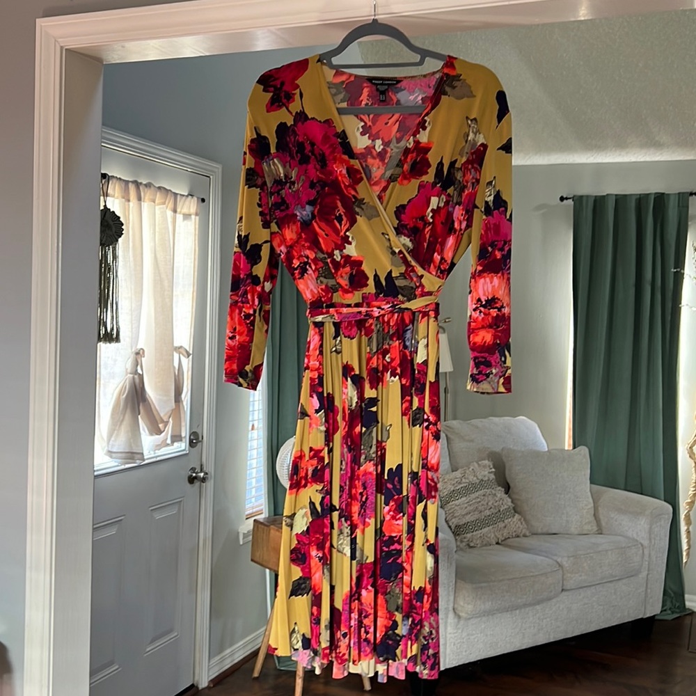 Mangy London chartreuse floral dress. Size 14.